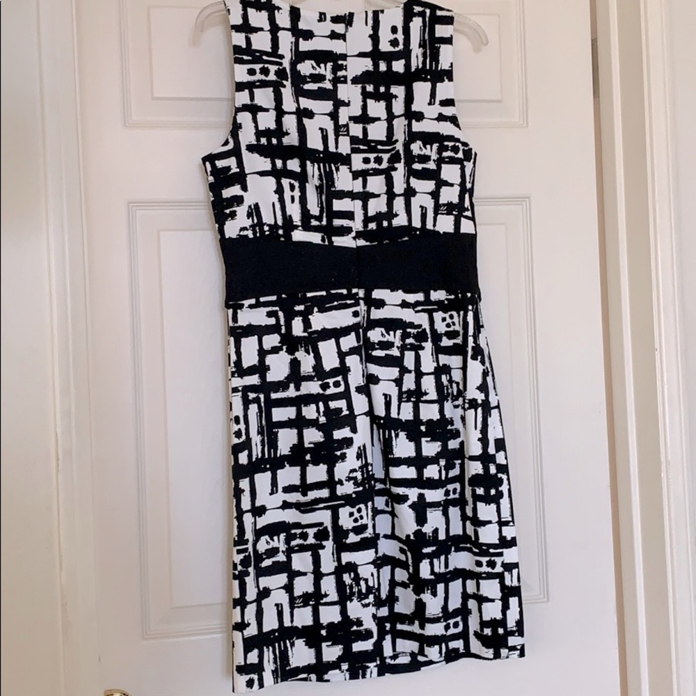 AGB Black/White Dress with Belt - Picture 4 of 4